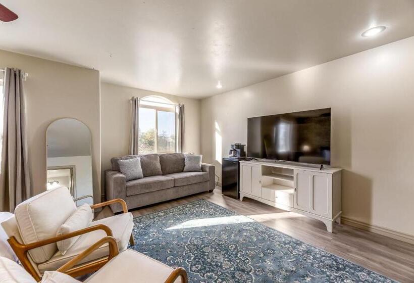 فندق صغير Spacious Studio Retreat L Century By Stay