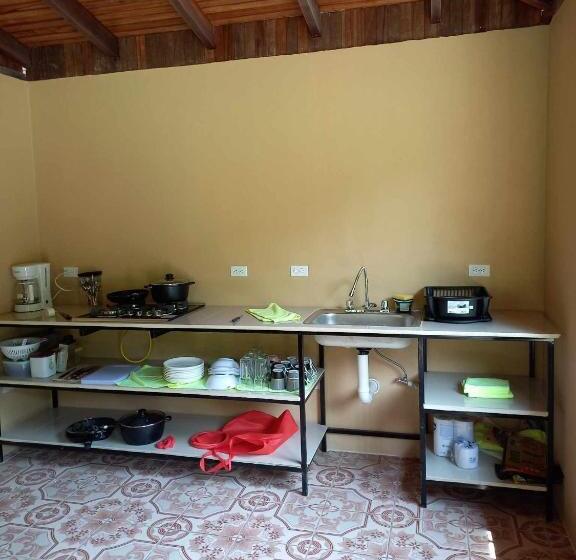 فندق صغير Surf Shack Room #1