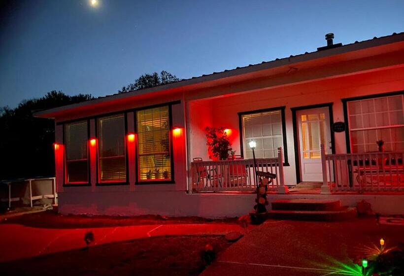 住宿加早餐  C&c Ranchhome