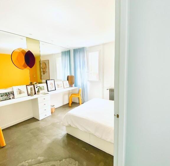 مبيت وإفطار Chambre Arty Chez Minuit Deux