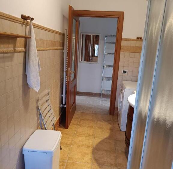 مبيت وإفطار La Casetta Di Ugo