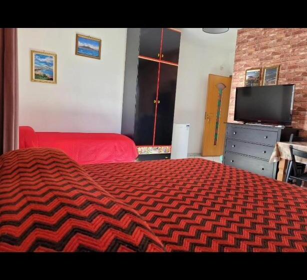 مبيت وإفطار La Smorfia