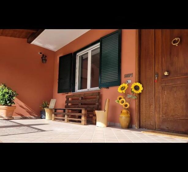 مبيت وإفطار La Smorfia