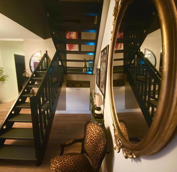 Bed and Breakfast Love Room Chic&glam