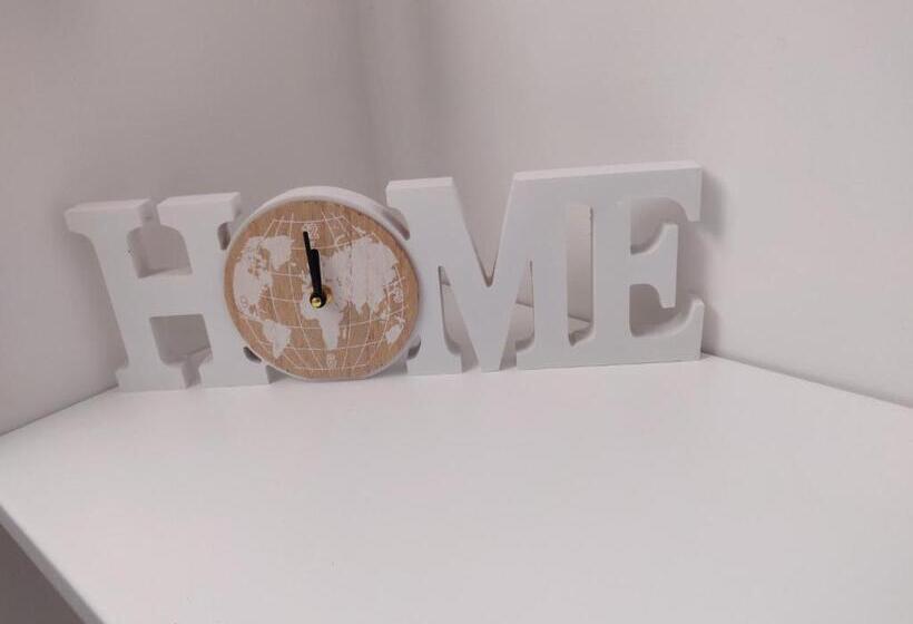 تختخواب و صبحانه Piccolo Angolo