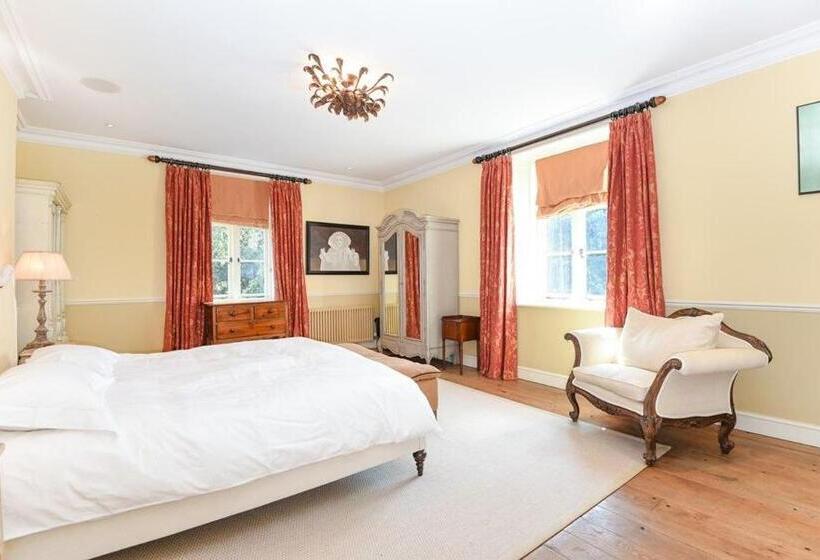 ベッドアンドブレックファースト The Old Rectory