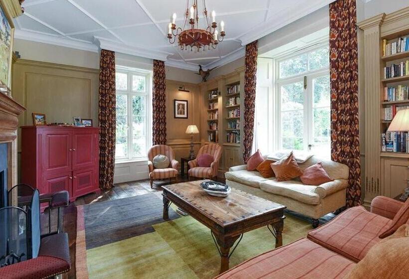 ベッドアンドブレックファースト The Old Rectory