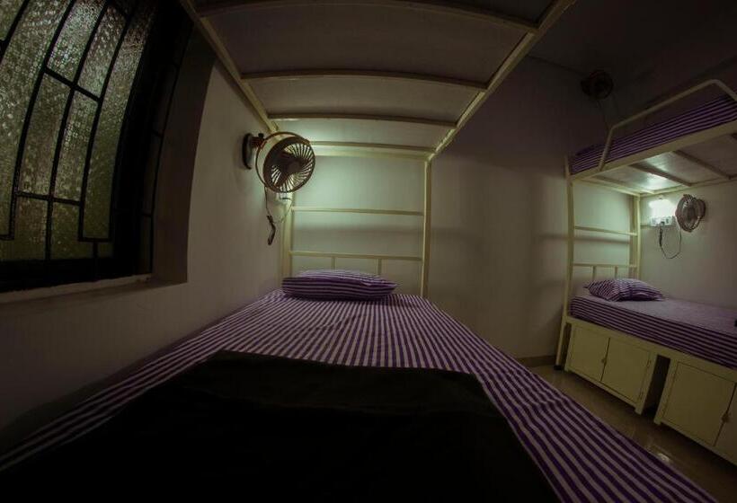 Bonds Hostel