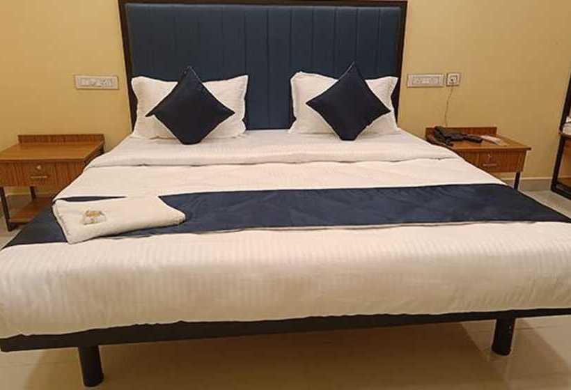 Fabhotel Mint Park Nr Nmims College