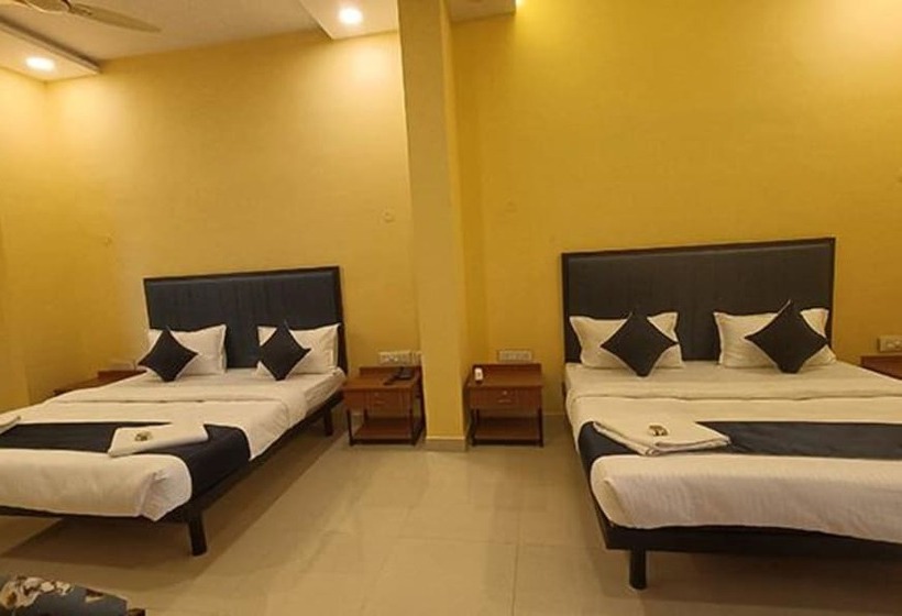 Fabhotel Mint Park Nr Nmims College