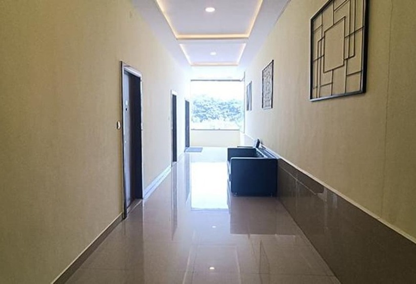 Fabhotel Mint Park Nr Nmims College