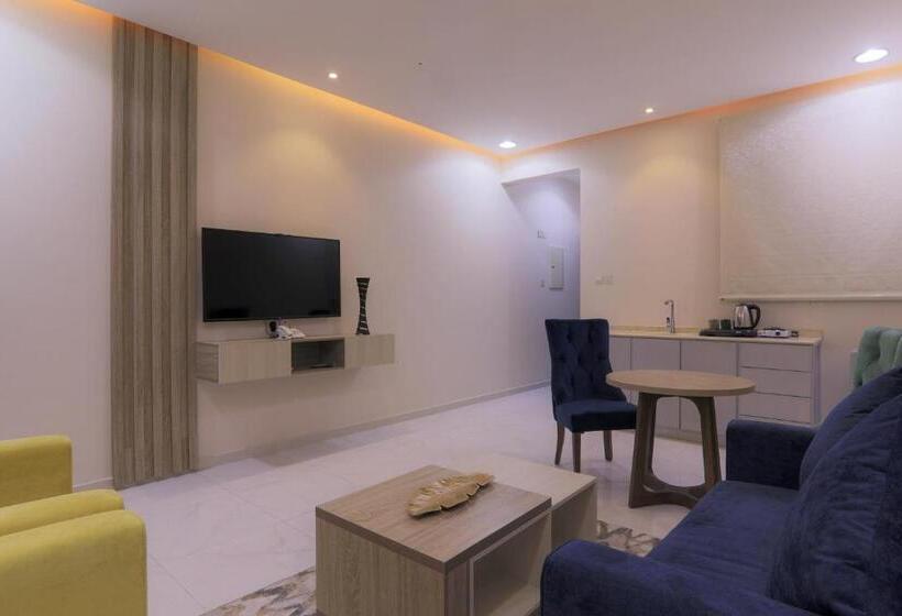 جراند فيوتشر