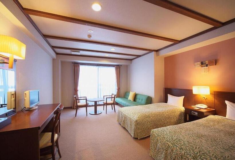 Hotell シェーネスハイム金山