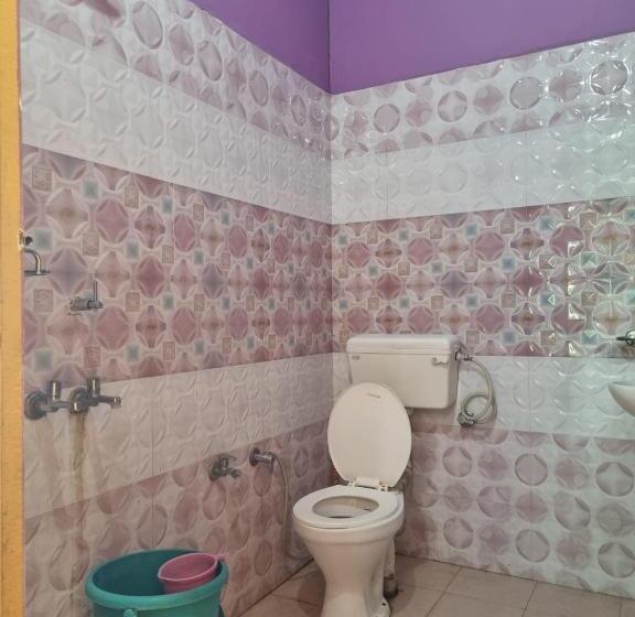 فندق Aastha And Restaurant