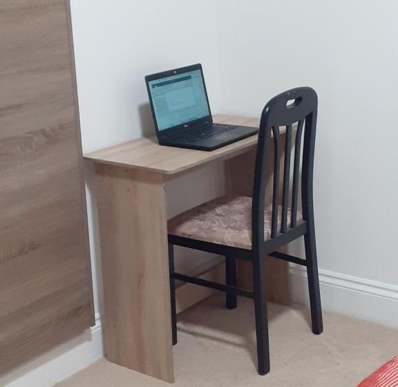 בית מלון כפרי Apex Luxuries