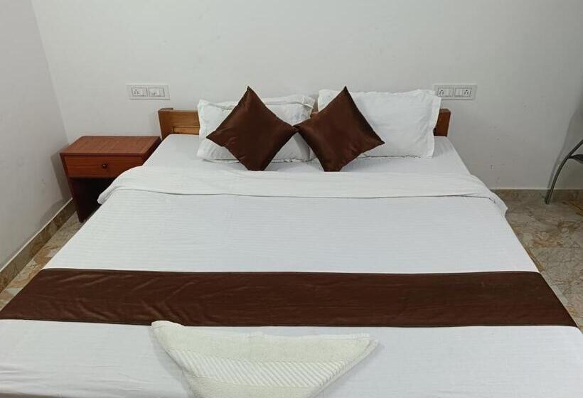 ホテル Atithi Grand