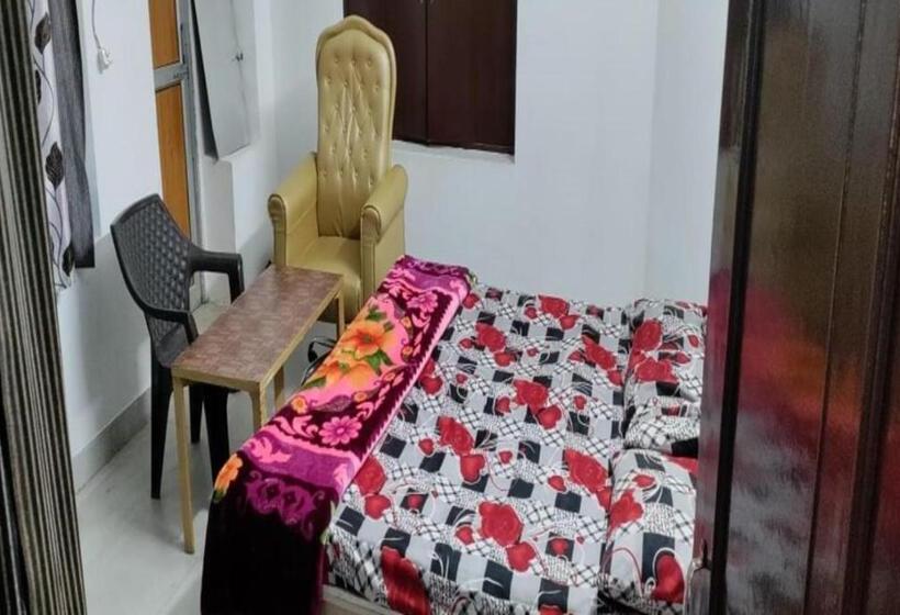 فندق Black And White Restaurant Garden, Pali