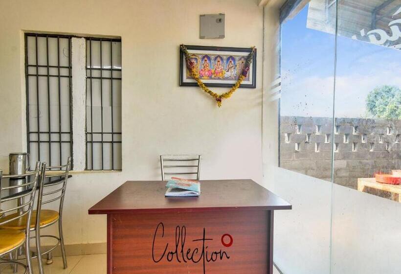 فندق Collection O The Lawns