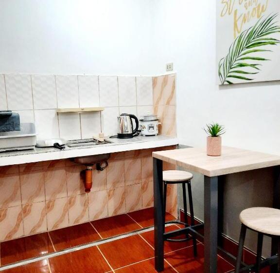 Hôtel Capsule Studio Type Unit   Host Homes Apitong