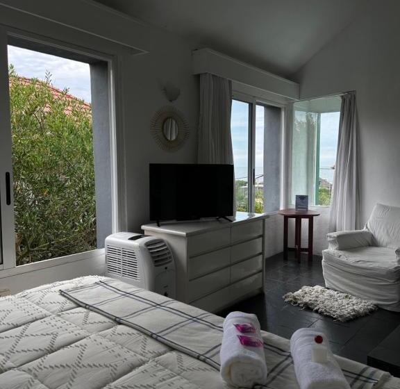 هتل Donatella Mare Art