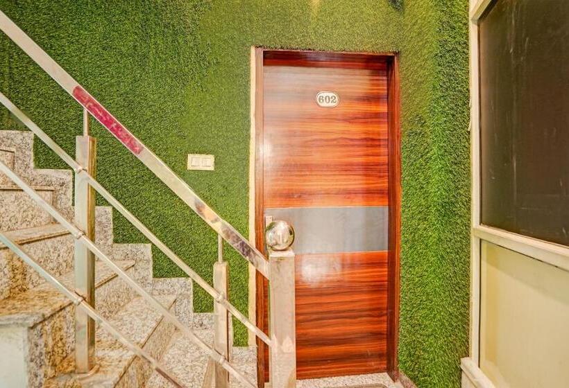 فندق O Golden Roof