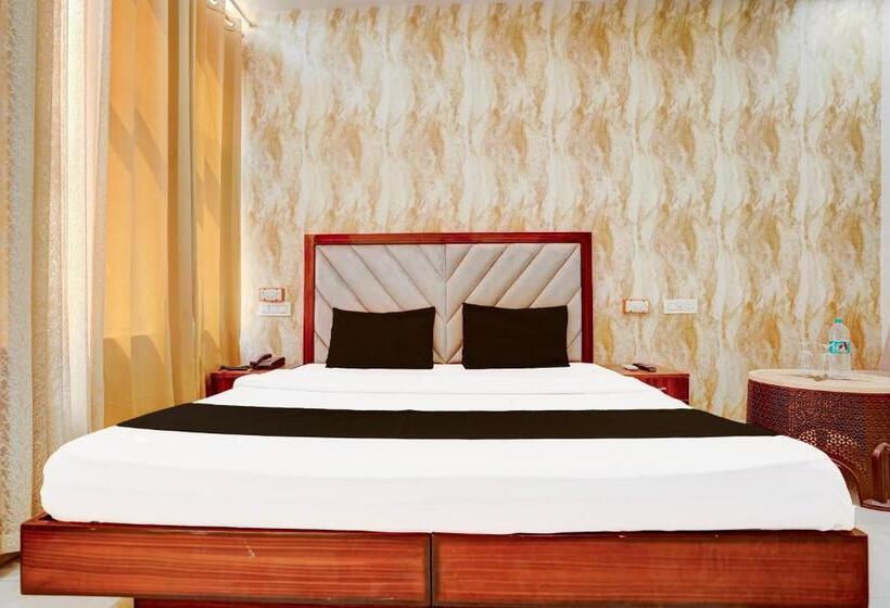 فندق O Golden Roof