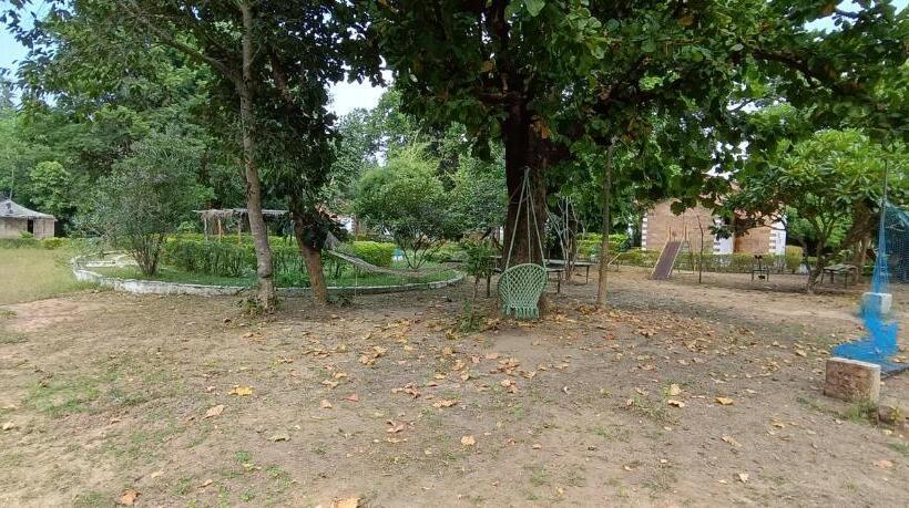 בית מלון כפרי Green Woods Resort