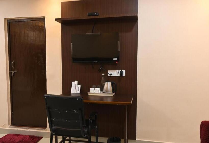 Отель Holy Grand