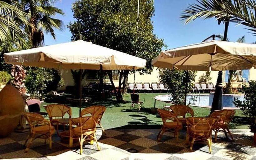 هتل Hôtel Des Frères Bouaza