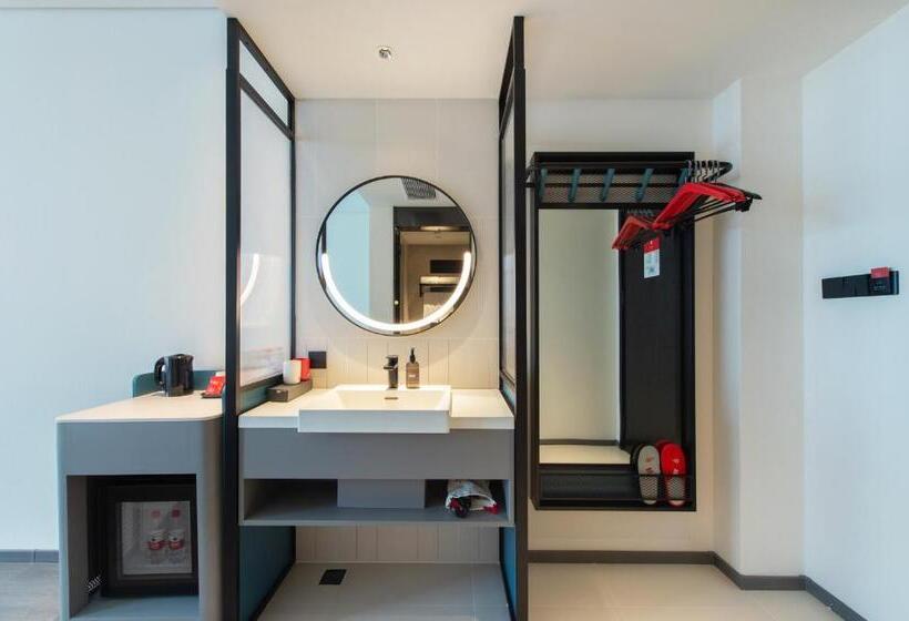 בית מלון כפרי Ibis Li Wang Road, Jiaodong Airport