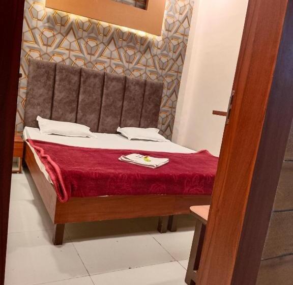 فندق Kanchan Kesari Palace, Ujjain