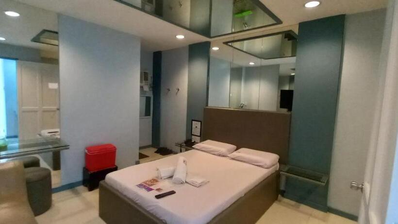 هتل King Arthur Palace