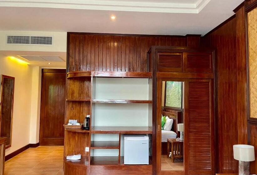 בית מלון כפרי Kum Chan House