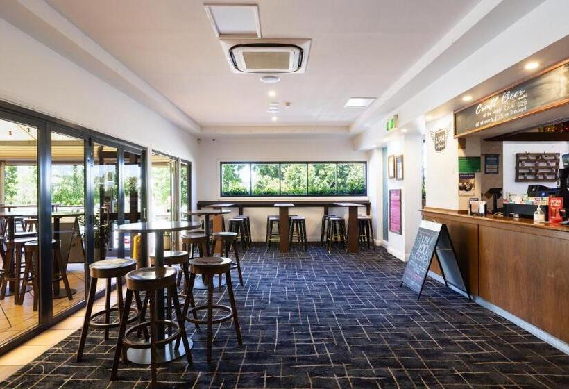 בית מלון כפרי Lambton Park