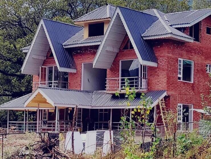 Отель Marina Resort Pahalgam