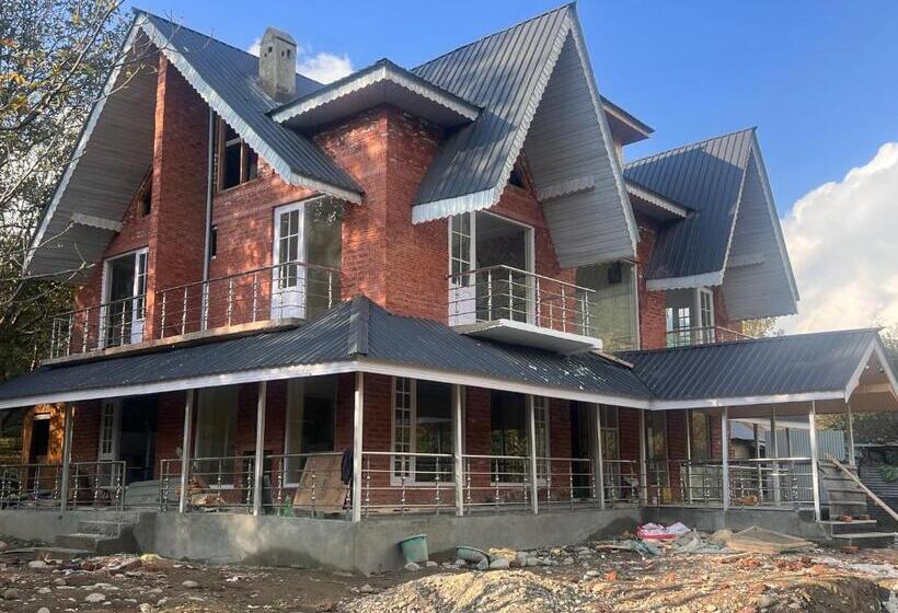 ホテル Marina Resort Pahalgam