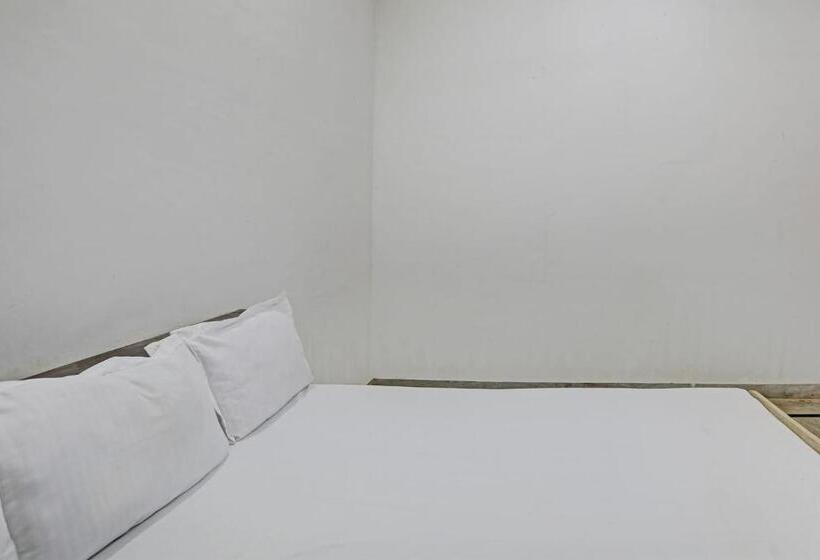 酒店 Oyo Deewan Banquets & Resort