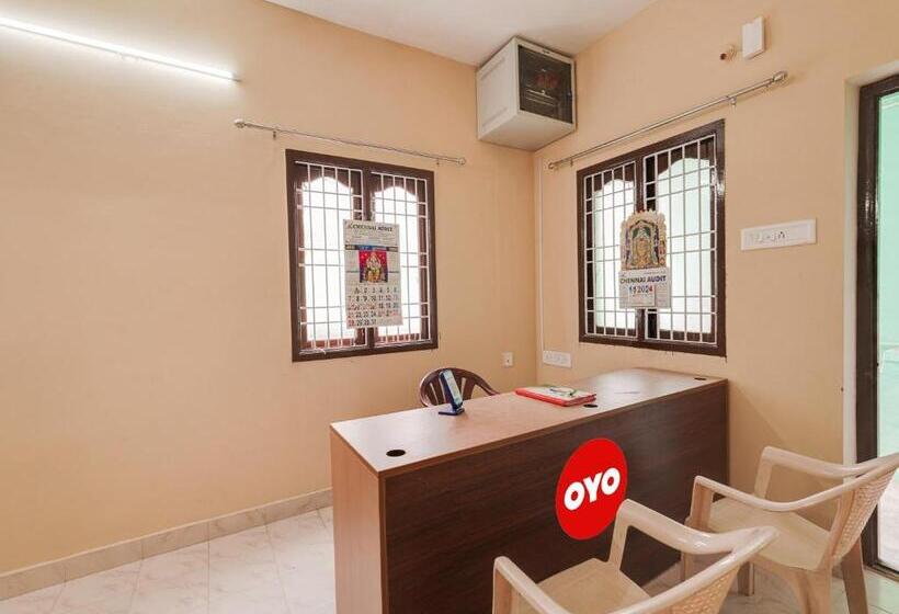 ホテル Oyo Flagship Srinivasa Residency