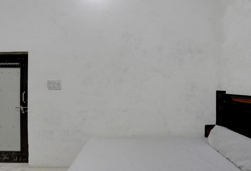 ホテル Oyo Ns Family Restaurant