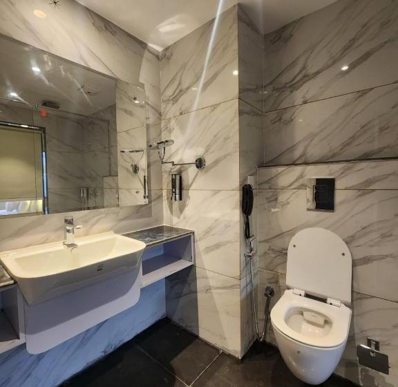 酒店 Staycation Premium Riviera Resort Dharamshala A Riverside Resort With Balcony View