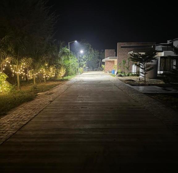 ホテル Ratanba Farms