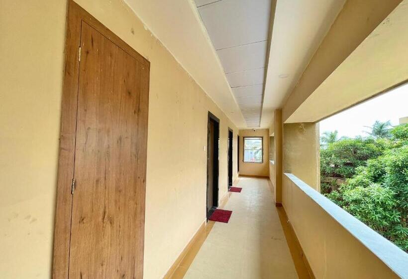 ホテル Rockbay ! Puri, Swimming Pool Lift And Parking Facility Near Sea Beach & Temple Breakfast Included