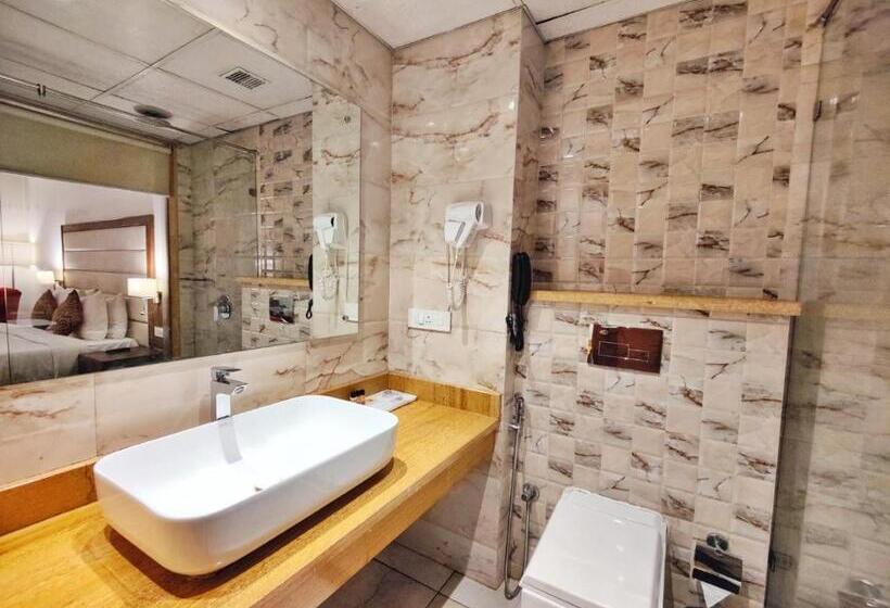 ホテル Royal Retreat Shimla