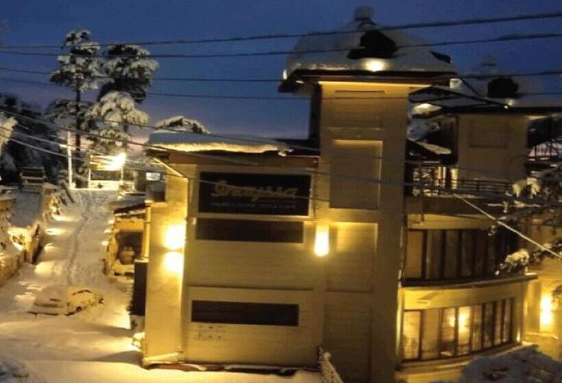 ホテル Royal Retreat Shimla