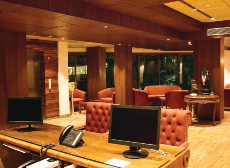 ホテル Royal Retreat Shimla