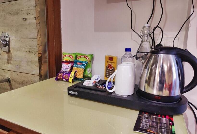 ホテル Royal Retreat Shimla