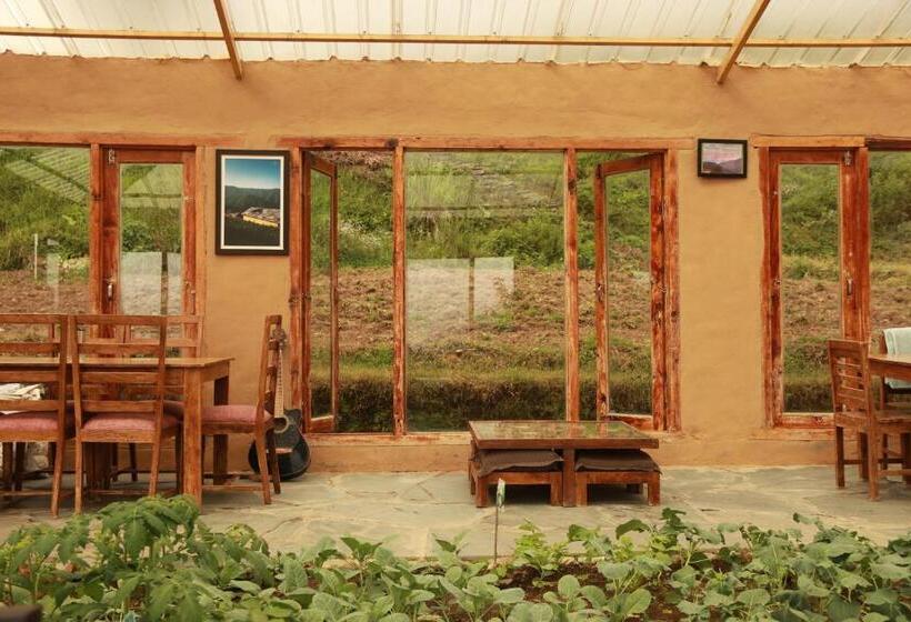 فندق The Goat Village