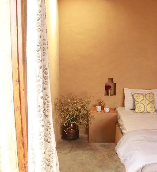 فندق The Goat Village