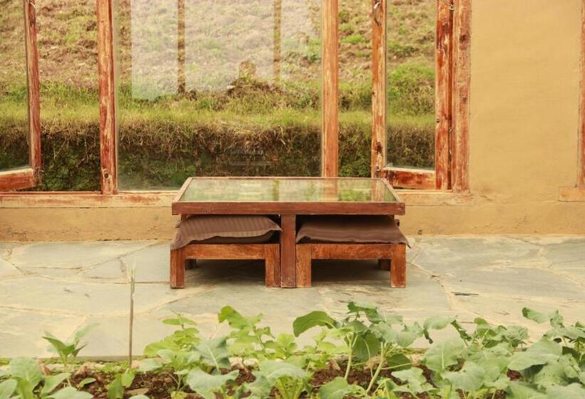 فندق The Goat Village