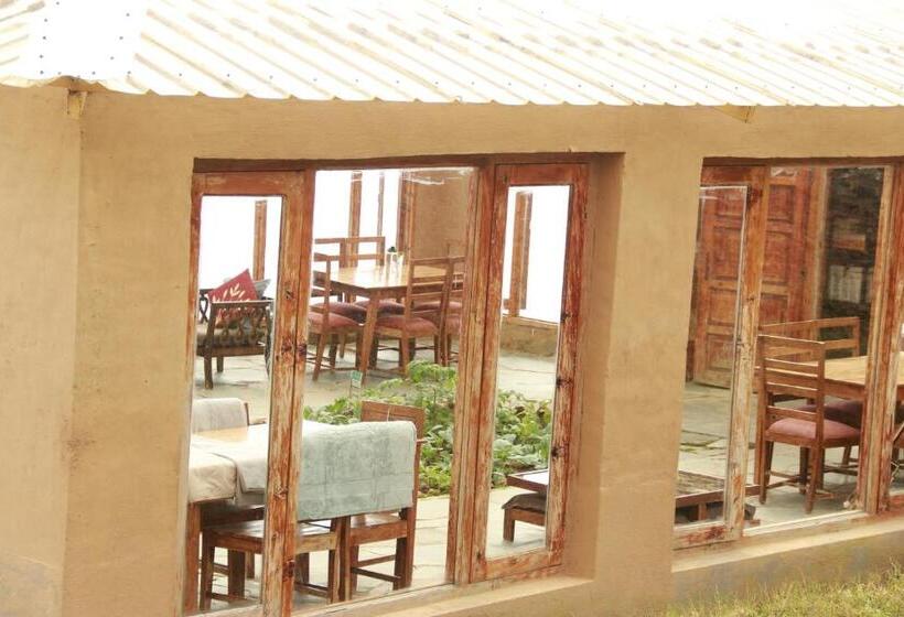 فندق The Goat Village